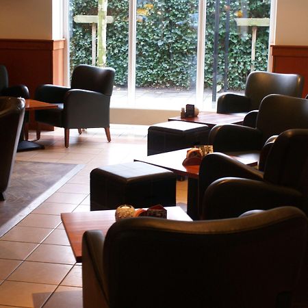 Campanile Hotel & Restaurant Бреда Экстерьер фото