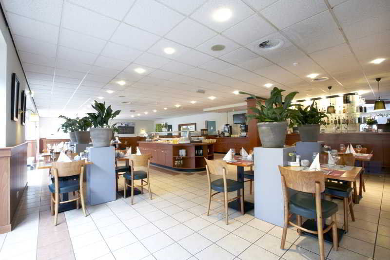 Campanile Hotel & Restaurant Бреда Экстерьер фото